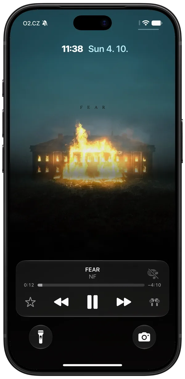 Lyrics on the lock screen